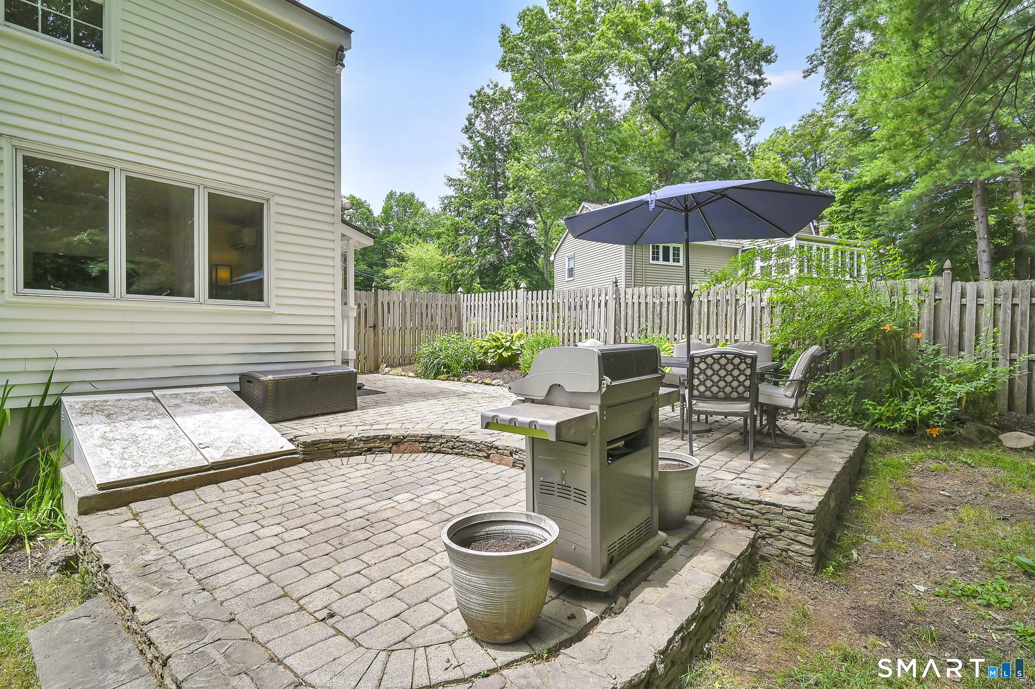 8 Virginia Lane Simsbury, CT 06070 - Photo 5 of 38