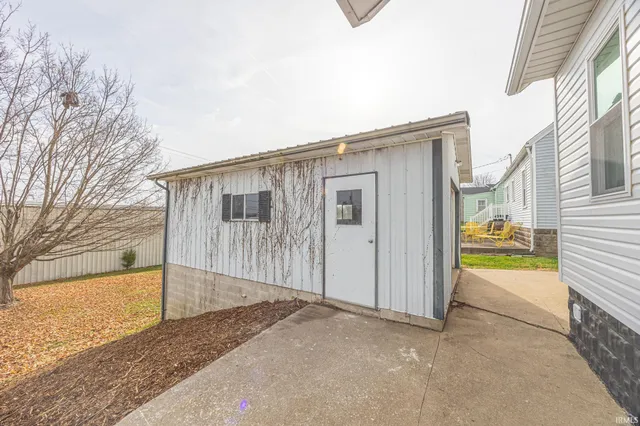 $215,000 | 2916 Brosmer Street, Jasper, IN 47546