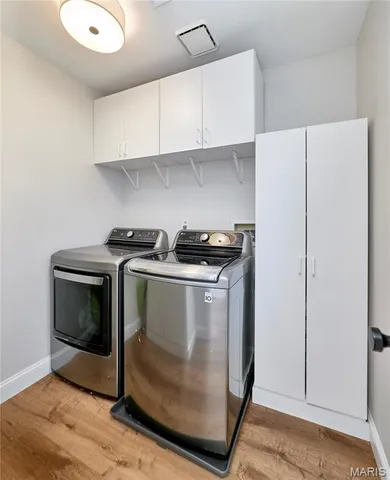 $644,500 | 1116 South Charlemagne Drive, Lake St. Louis, MO 63367