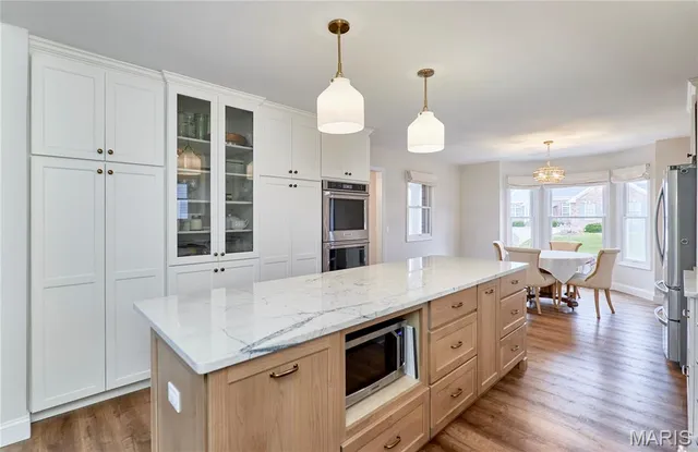 $644,500 | 1116 South Charlemagne Drive, Lake St. Louis, MO 63367