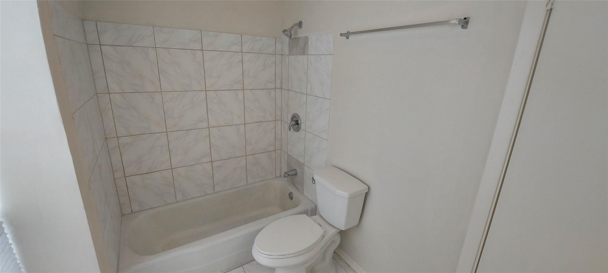 9017 Rue Cambon Street, Unit 98 Houston, TX 77074 - Photo 9 of 11