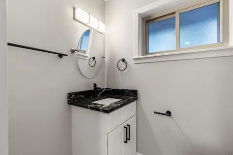 $875,000 | 4423 Apollo Street, Houston, TX 77018