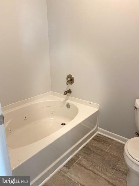 60 Brandy Road Front Royal, VA 22630 - Photo 30 of 37 Main Bedroom Tub