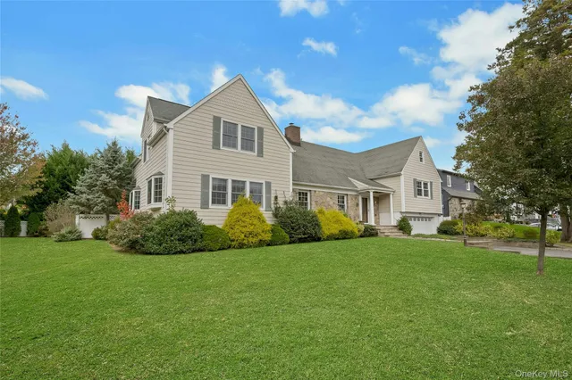 $1,395,000 | 95 Clarence Road, Scarsdale, NY 10583