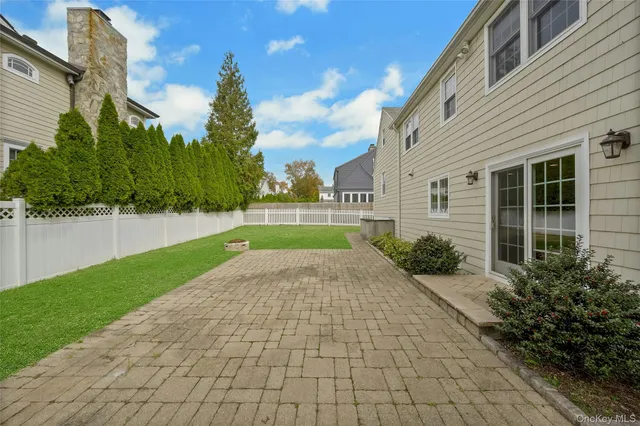 $1,395,000 | 95 Clarence Road, Scarsdale, NY 10583