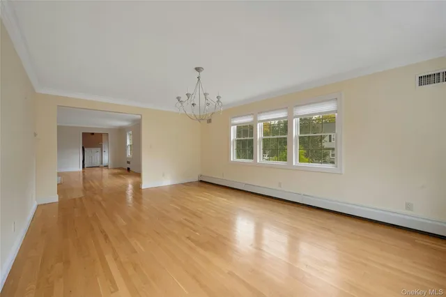 $1,395,000 | 95 Clarence Road, Scarsdale, NY 10583