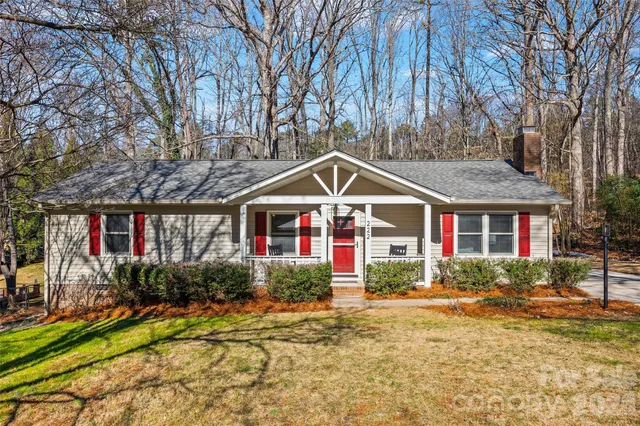$425,000 | 222 Woodridge Drive, Belmont, NC 28012