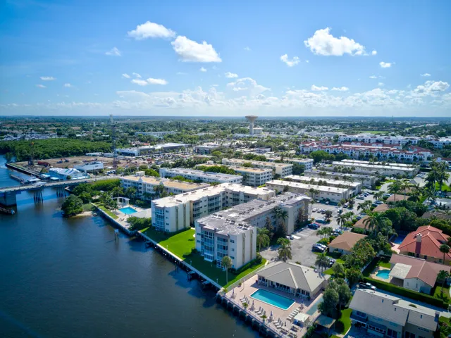 $3,000 | 650 Snug Harbor Drive, Unit G307, Boynton Beach, FL 33435