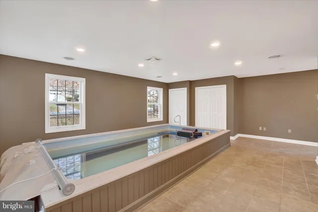 $298,500 | 22 Ridgeway Drive, York, PA 17404