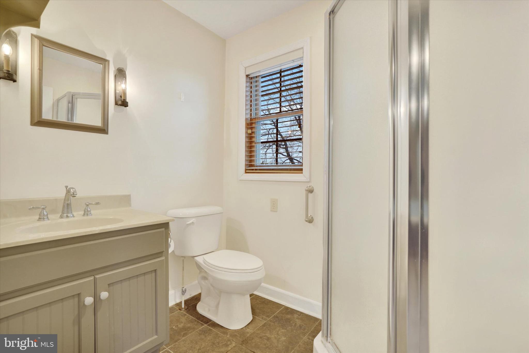 22 Ridgeway Drive York, PA 17404 - Photo 16 of 27 Gallery Image 16