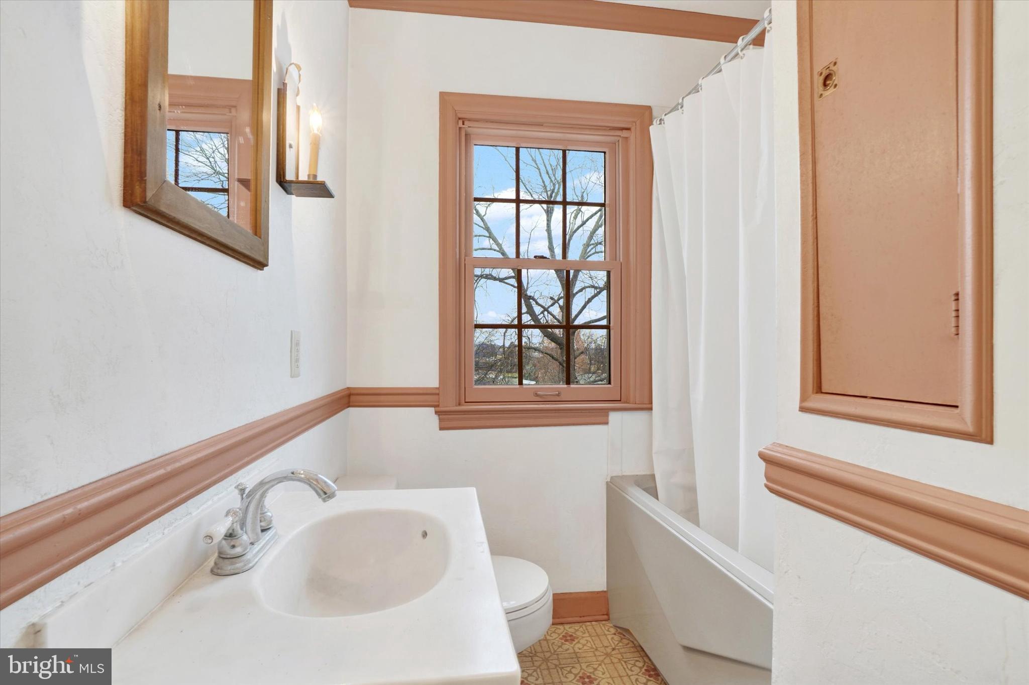 22 Ridgeway Drive York, PA 17404 - Photo 19 of 27 Gallery Image 19