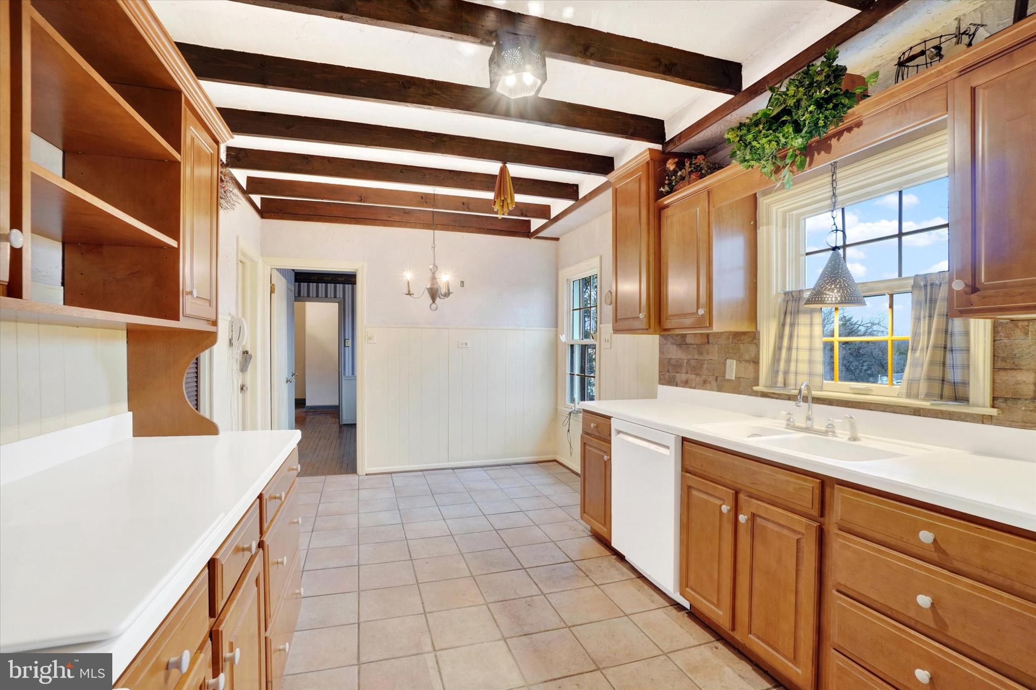 22 Ridgeway Drive York, PA 17404 - Photo 8 of 27 Gallery Image 8