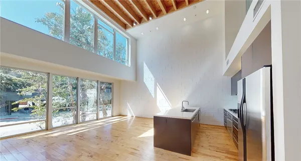 $1,499,999 | 3450 Cahuenga Boulevard, Unit 301, Los Angeles, CA 90068