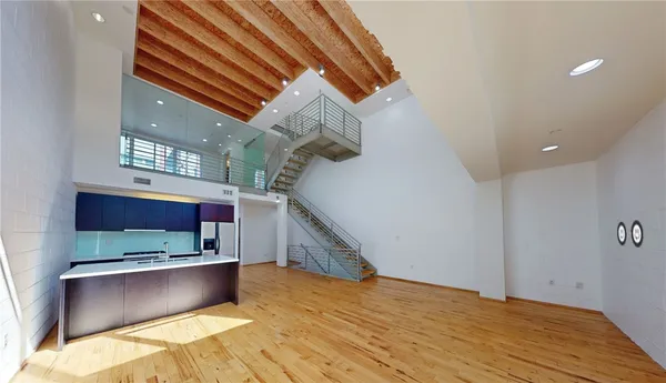 $1,499,999 | 3450 Cahuenga Boulevard, Unit 301, Los Angeles, CA 90068