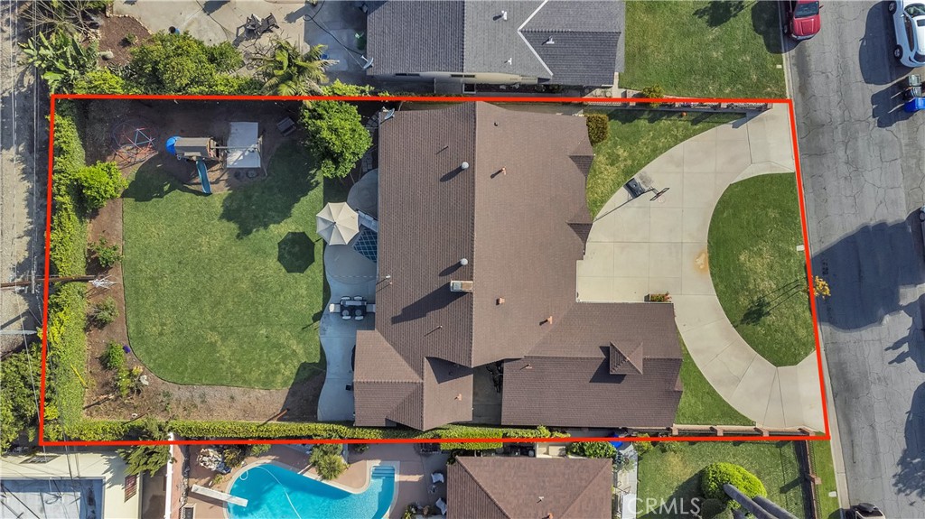 11460 Samoline Avenue Downey, CA 90241 - Photo 29 of 30 an aerial view of houses with outdoor space