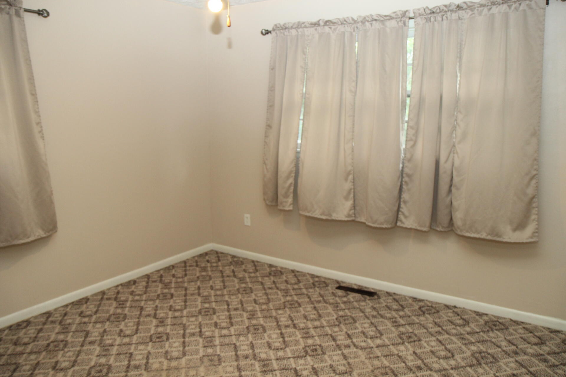 1032 Wisemantown Road Irvine, KY 40336 - Photo 15 of 32 IMG_4621