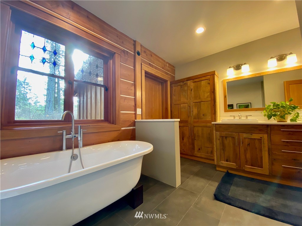 514 Laporte Road Orcas Island, WA 98245 - Photo 21 of 34 Gallery Image 21