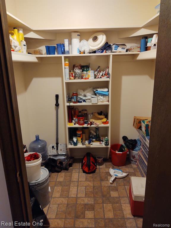 266 East 13 Mile Road, Unit 31 Madison Heights, MI 48071 - Photo 6 of 10