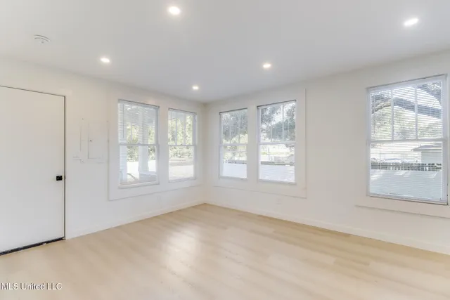 $1,575 | 270 Mc Donnell Avenue, Biloxi, MS 39531