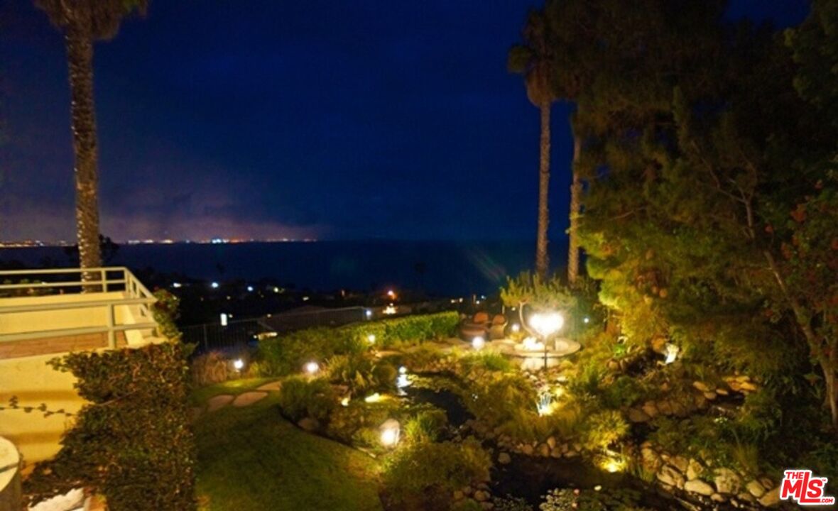 20434 Seaboard Road Malibu, CA 90265 - Photo 19 of 37 a view of a yard