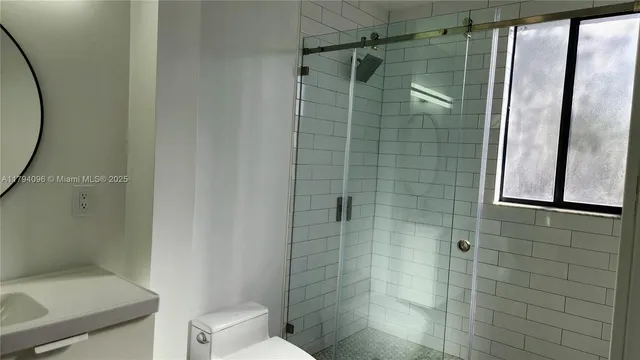 $1,900 | 2489 Southwest 11th Street, Unit 2, Miami, FL 33135