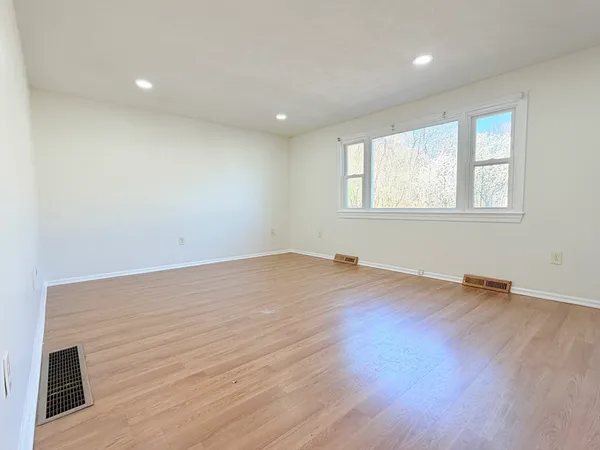 $2,800 | 70 Broadway, Unit 24, North Attleboro, MA 02760