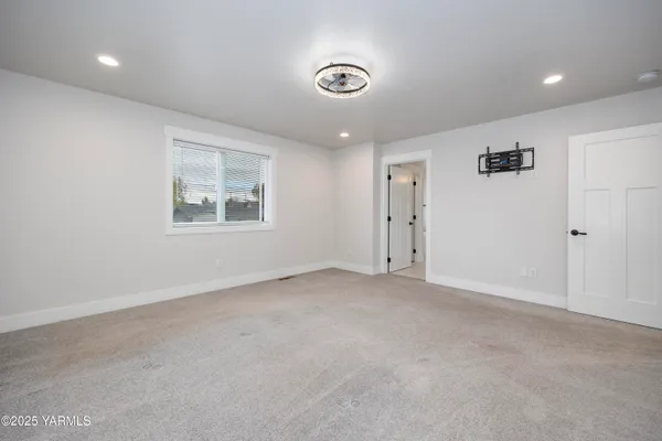 $515,500 | 1901 Beacon Road, Grandview, WA 98930