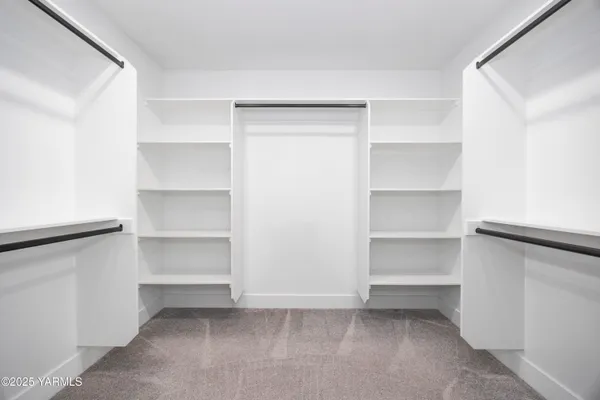 $515,500 | 1901 Beacon Road, Grandview, WA 98930