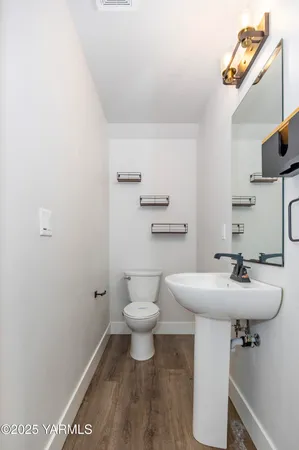 $515,500 | 1901 Beacon Road, Grandview, WA 98930