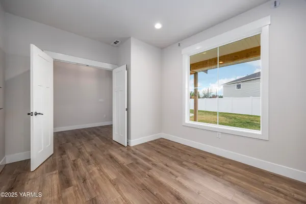 $515,500 | 1901 Beacon Road, Grandview, WA 98930