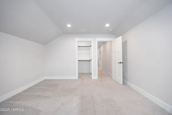 $515,500 | 1901 Beacon Road, Grandview, WA 98930