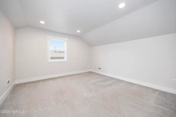 $515,500 | 1901 Beacon Road, Grandview, WA 98930