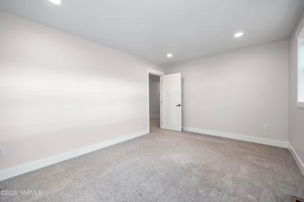 $515,500 | 1901 Beacon Road, Grandview, WA 98930