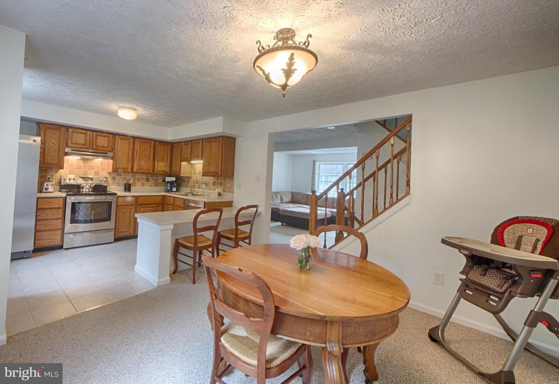 7583 Aspenpark Road Lorton, VA 22079 - Photo 3 of 18 Dining Room