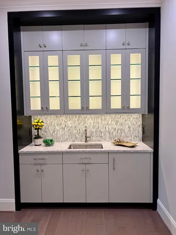 a view of residential houses with outdoor space