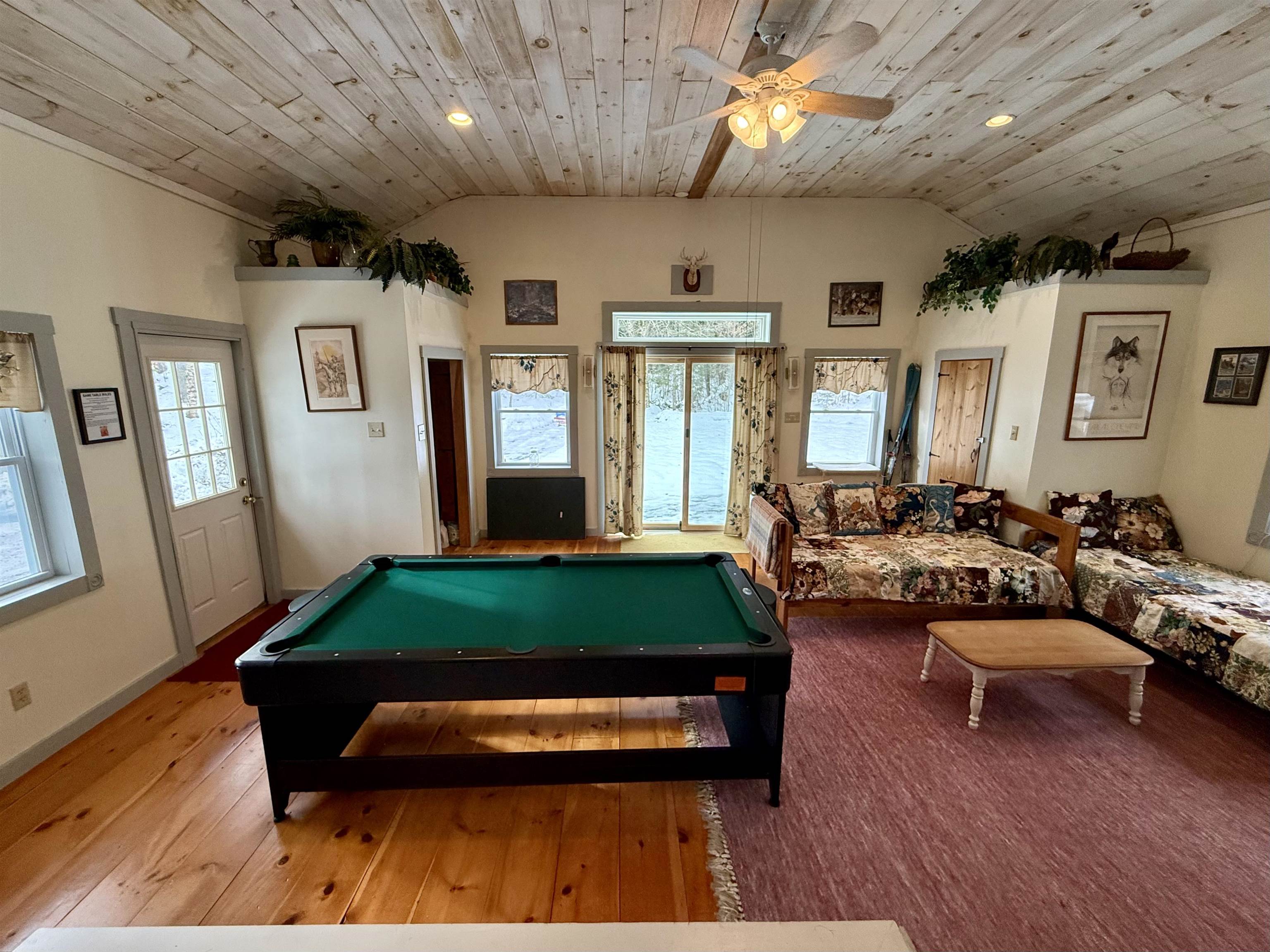 71 Vacation Lodge Road Londonderry, VT 05148 - Photo 14 of 36