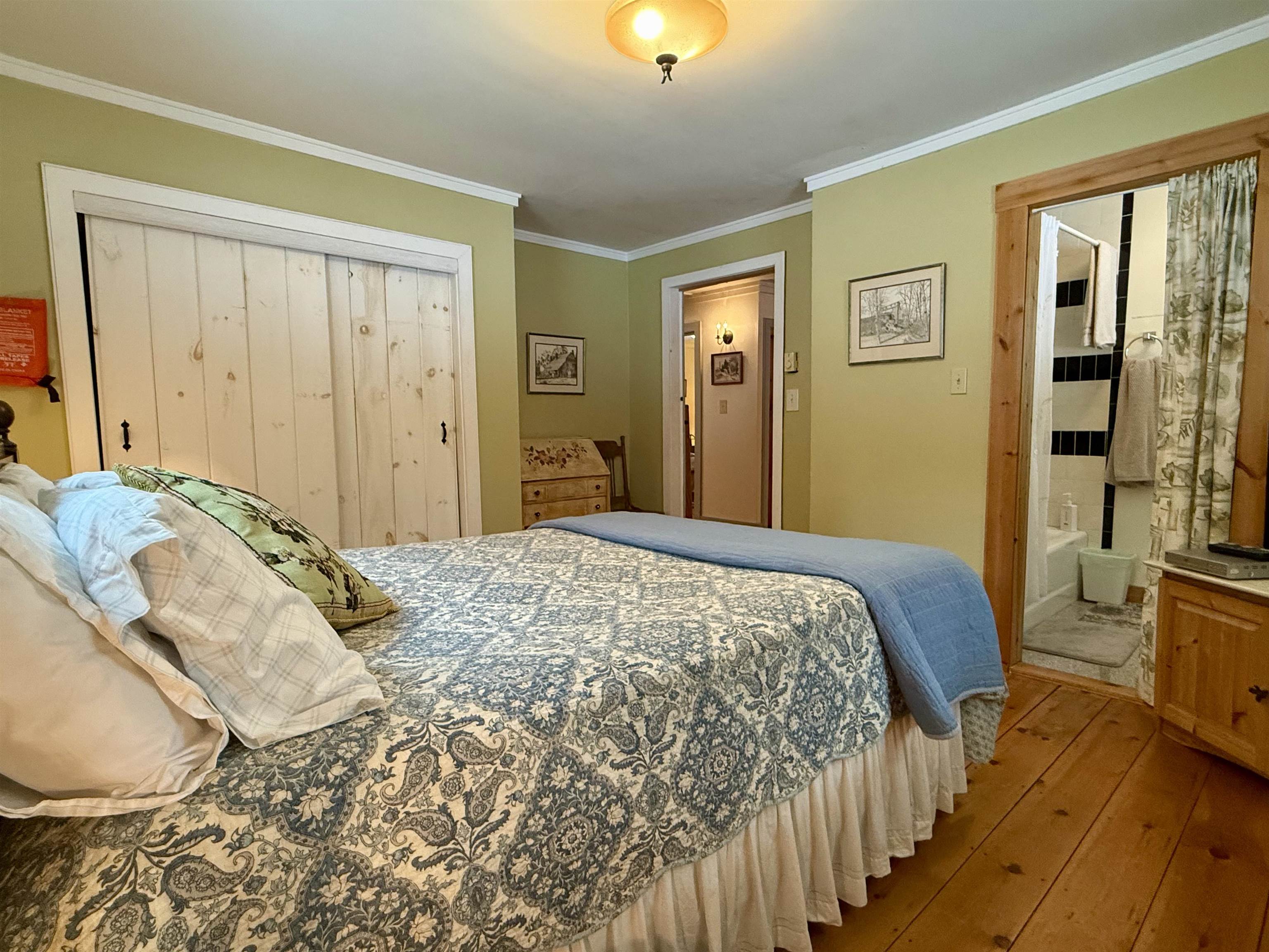 71 Vacation Lodge Road Londonderry, VT 05148 - Photo 23 of 36