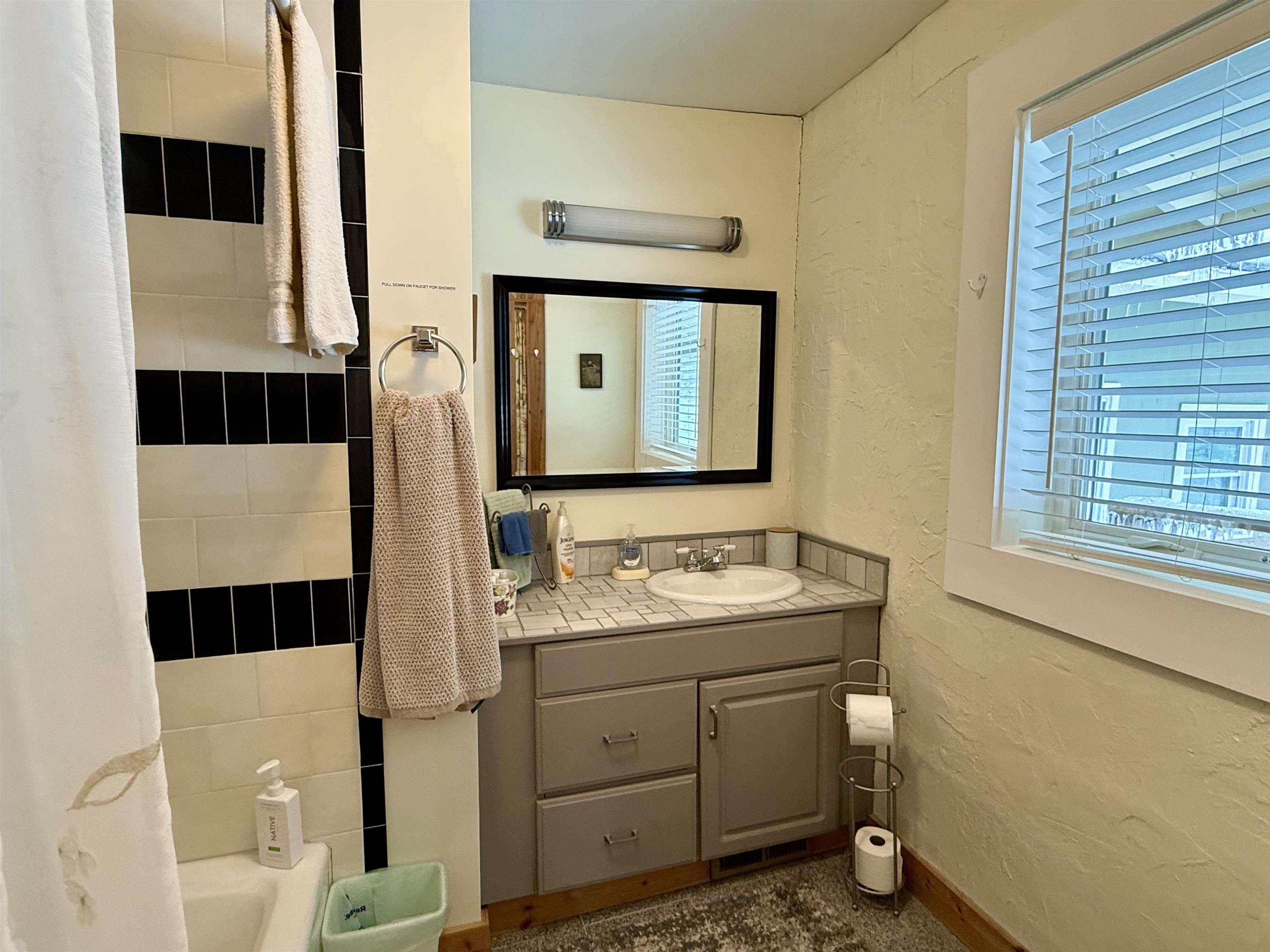 71 Vacation Lodge Road Londonderry, VT 05148 - Photo 24 of 36