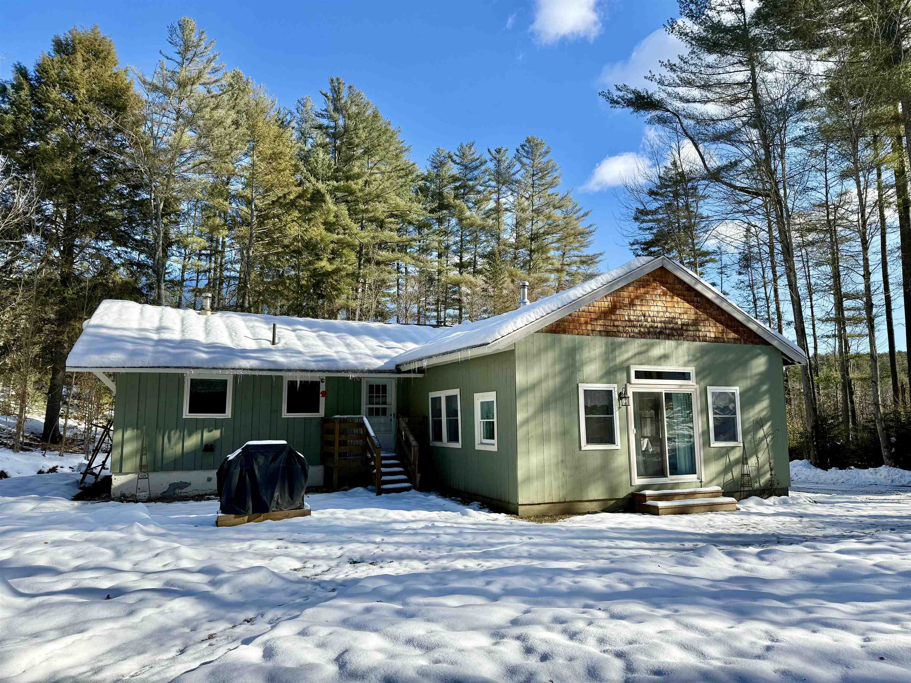 71 Vacation Lodge Road Londonderry, VT 05148 - Photo 35 of 36