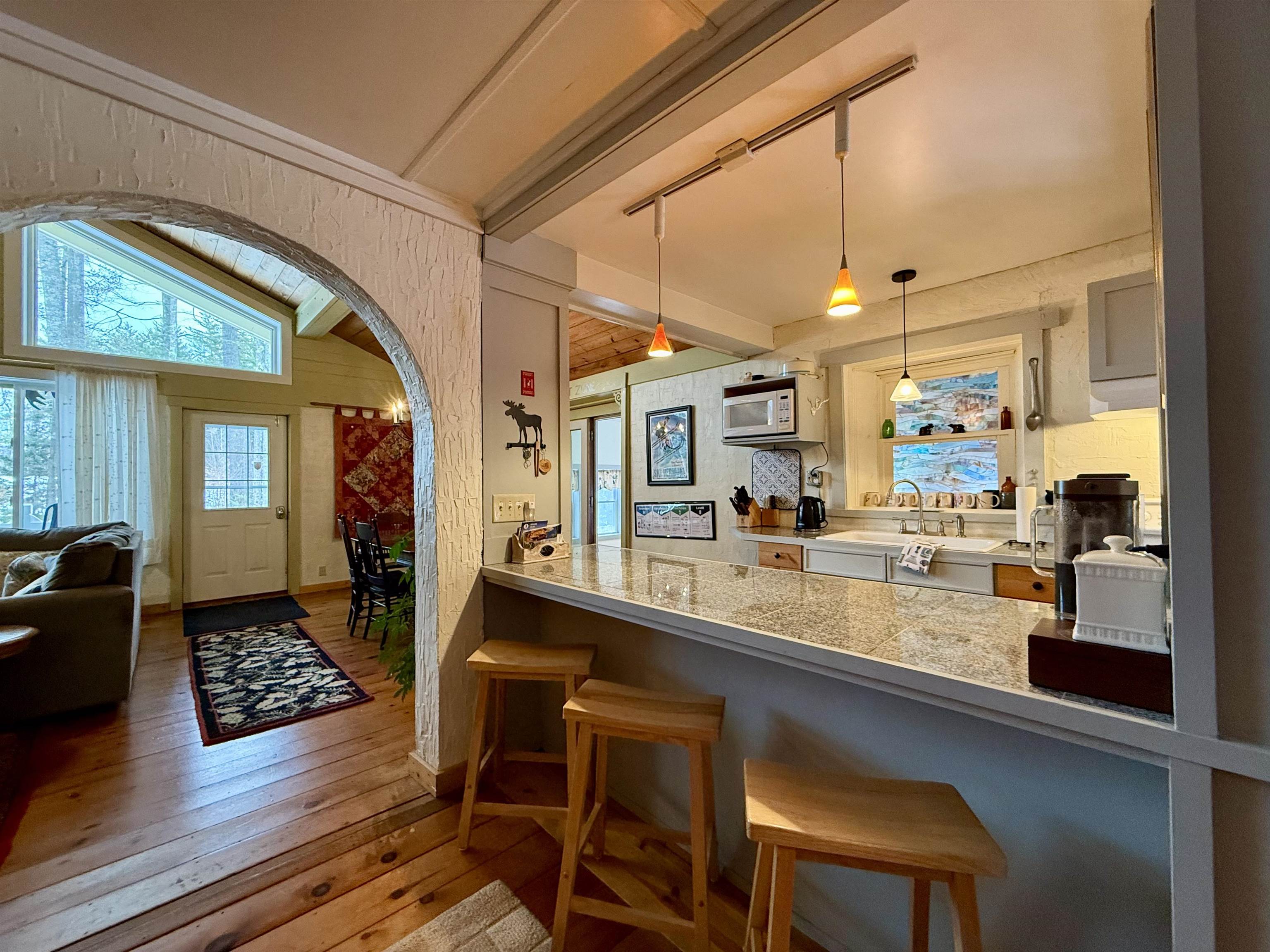 71 Vacation Lodge Road Londonderry, VT 05148 - Photo 8 of 36