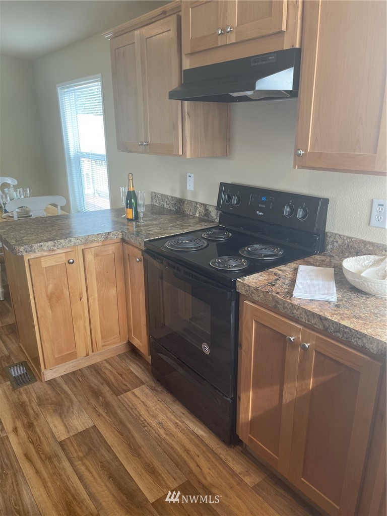 3612 Northeast 4th Street, Unit 23 Renton, WA 98056 - Photo 9 of 26