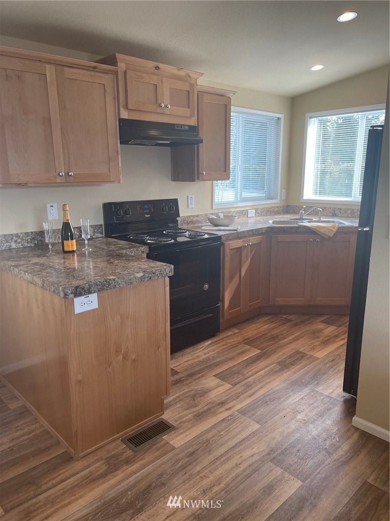 3612 Northeast 4th Street, Unit 23 Renton, WA 98056 - Photo 10 of 26