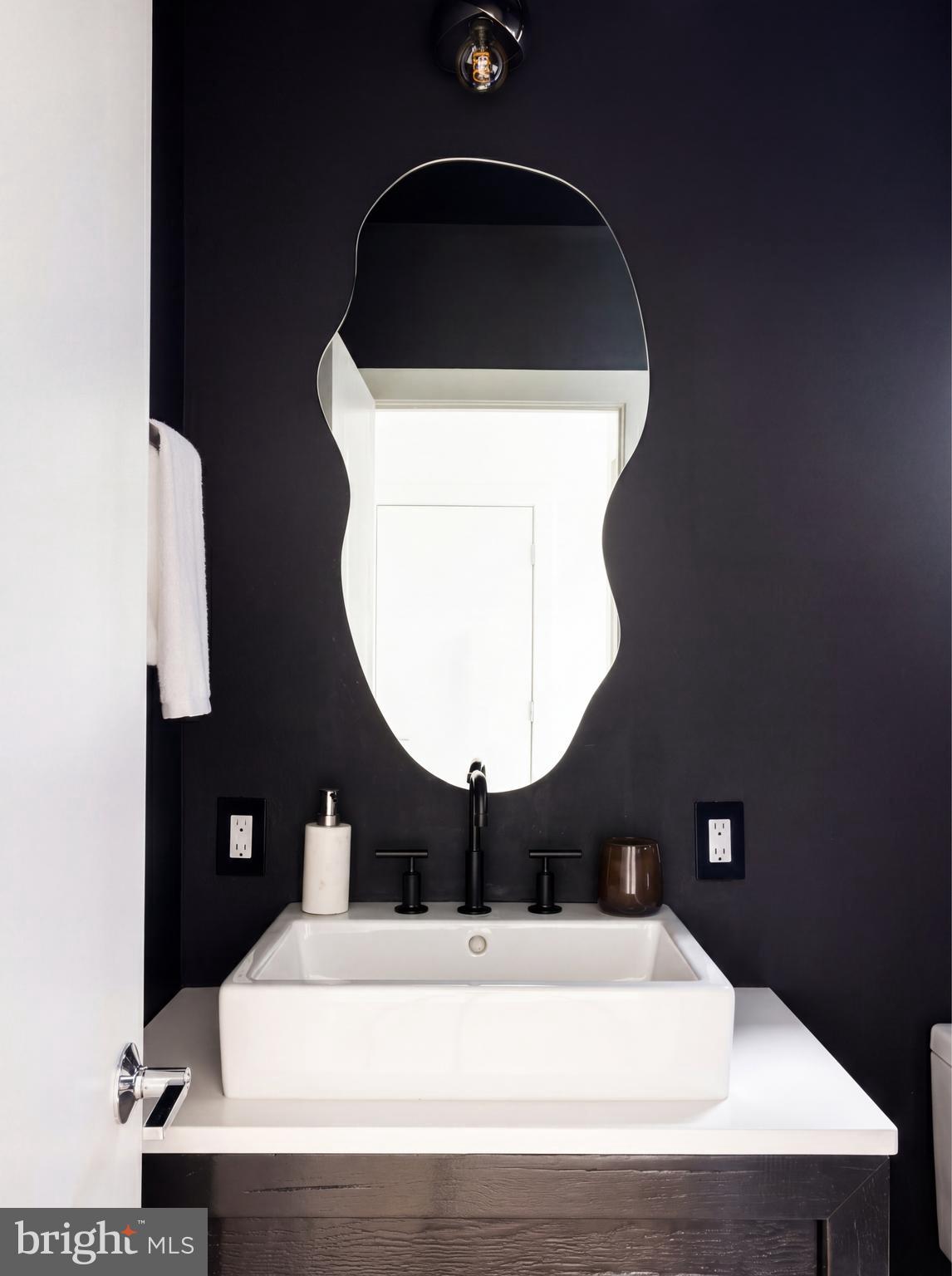1522 Foxhall Road Northwest Washington, DC 20007 - Photo 17 of 47 Main level powder room