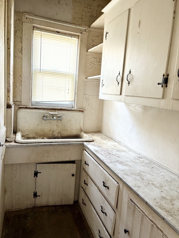 154 Barnaby Street Fall River, MA 02720 - Photo 14 of 41