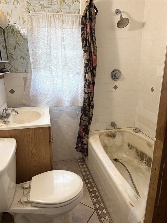 154 Barnaby Street Fall River, MA 02720 - Photo 15 of 41