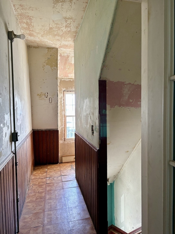 154 Barnaby Street Fall River, MA 02720 - Photo 21 of 41