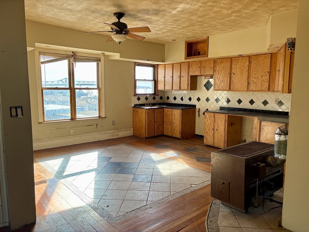 154 Barnaby Street Fall River, MA 02720 - Photo 22 of 41