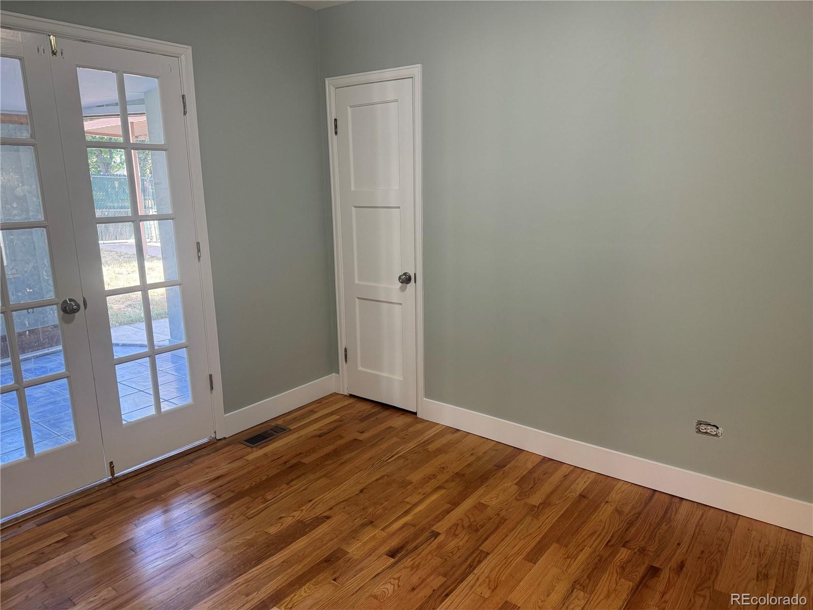 2300 Oneida Street Denver, CO 80207 - Photo 11 of 20