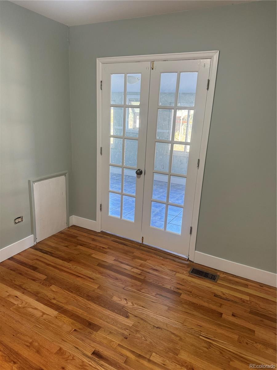 2300 Oneida Street Denver, CO 80207 - Photo 12 of 20