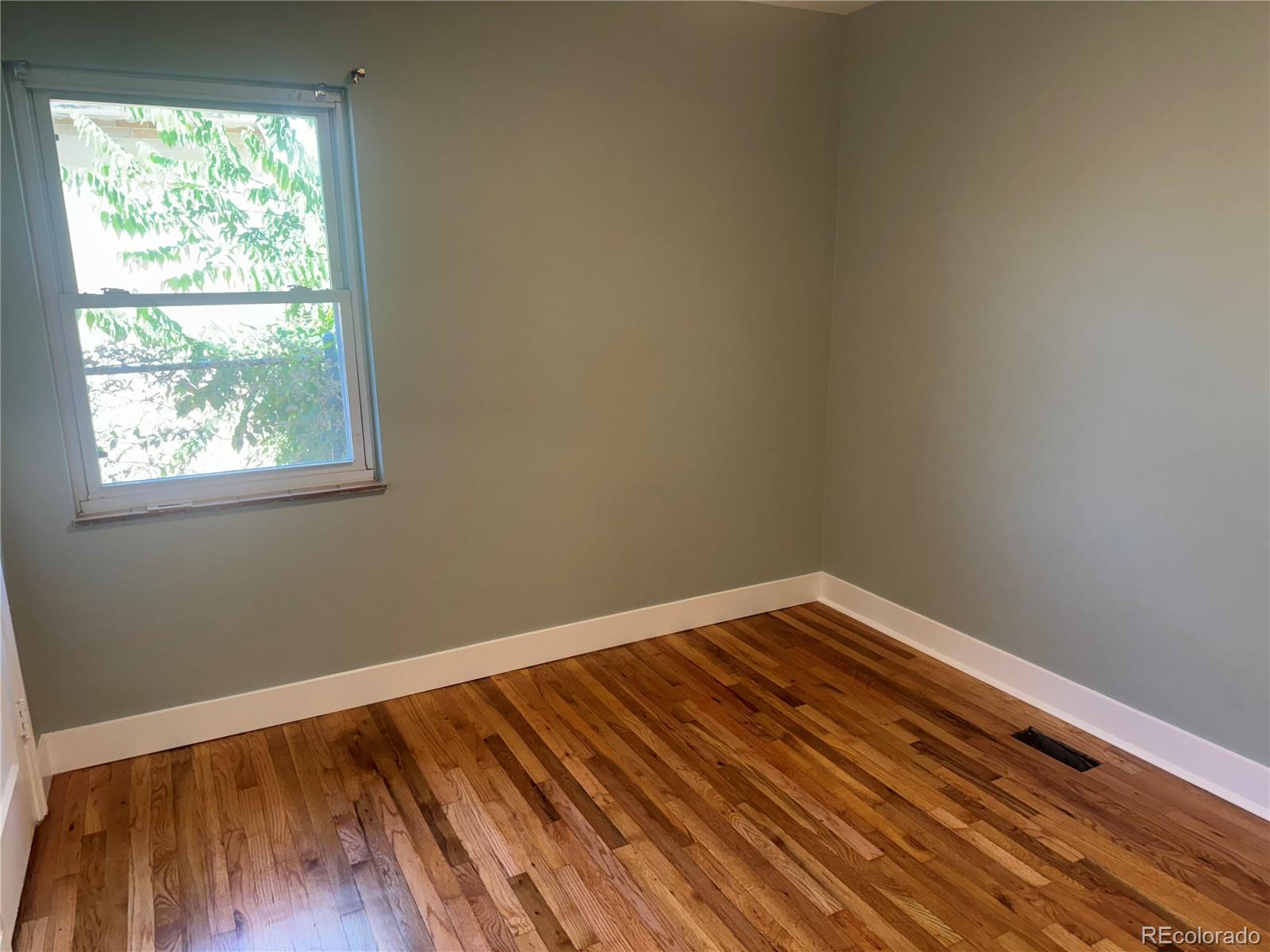 2300 Oneida Street Denver, CO 80207 - Photo 14 of 20